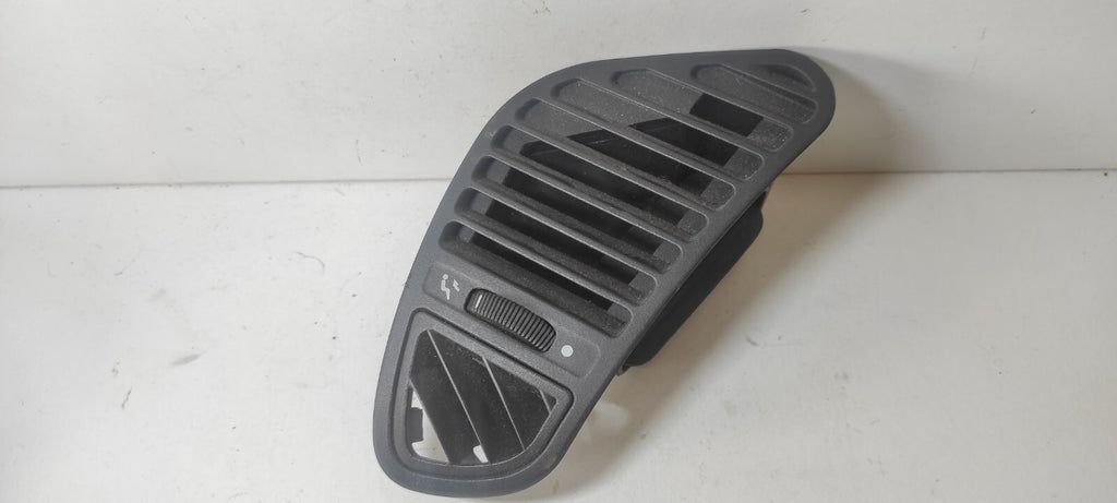 Alfa Romeo 156 1.9JTD 8V 2004 LHD Front Dash Panel Air Vent Grill