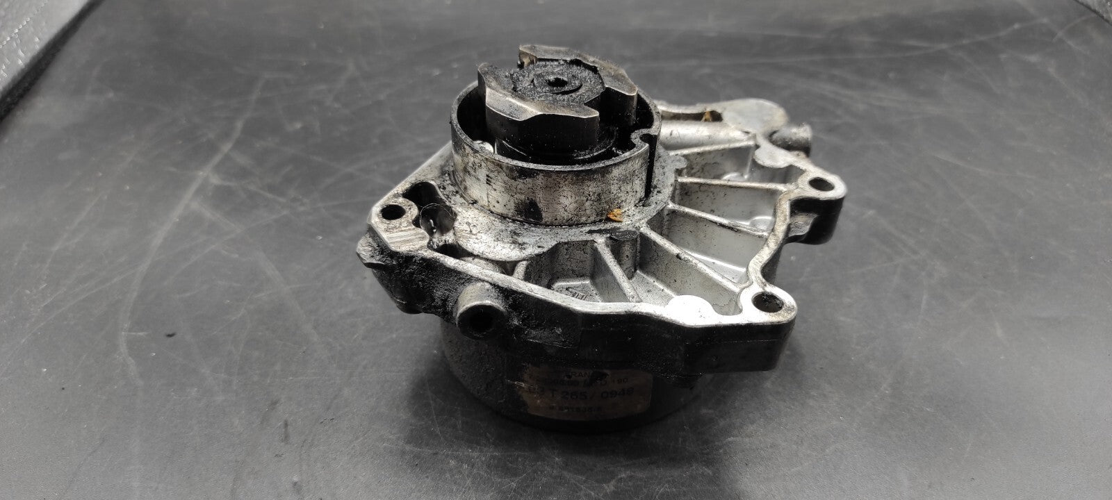 Alfa Romeo 156 SW 2.4JTD 110kW 2001 Diesel Engine Vaccum Pump 46818358