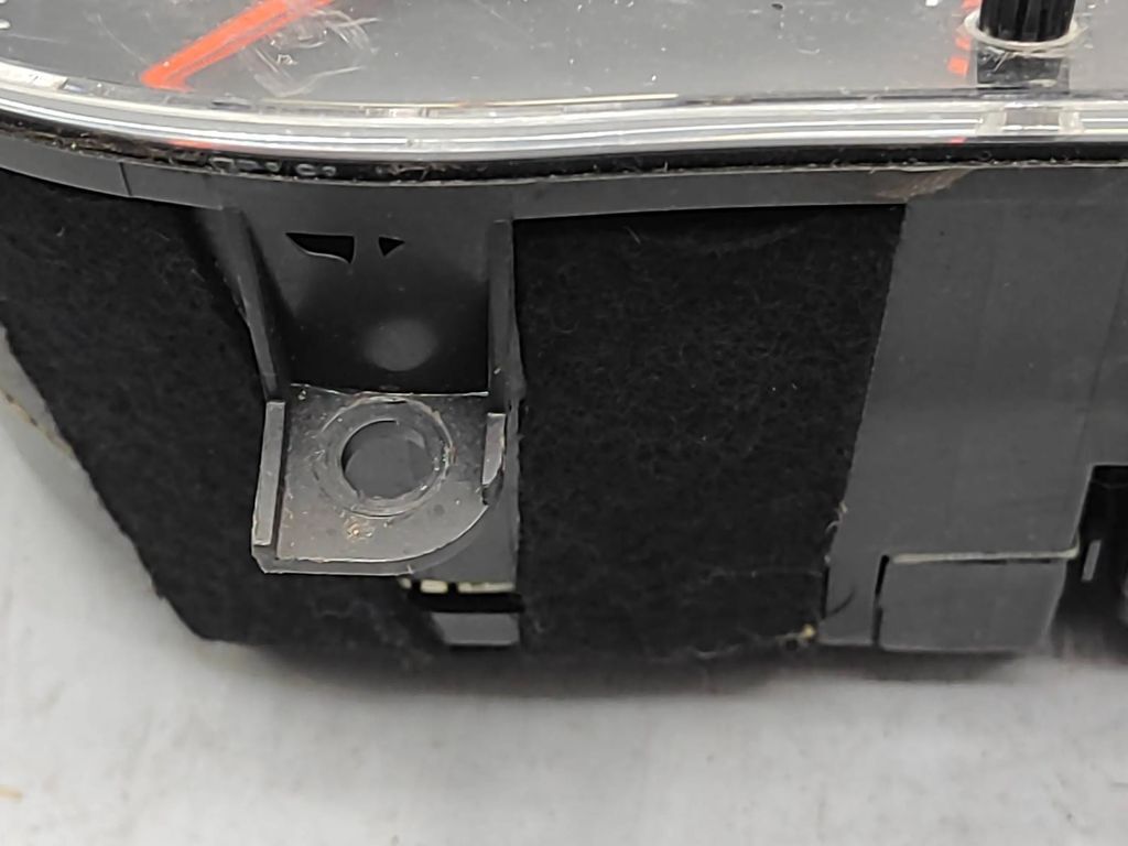 Seat Toledo II (1M) 1.6i 2002 Petrol speedometer instrument cluster 110008770 