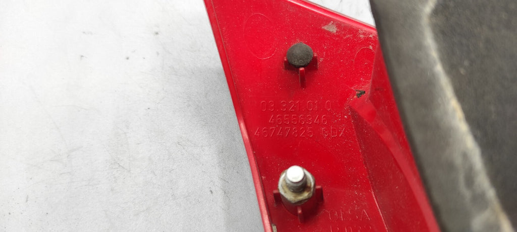 Alfa Romeo 147 1.9JTD 103kW 2004 LHD Rear Right Taillight Lamp 46556346 46747825