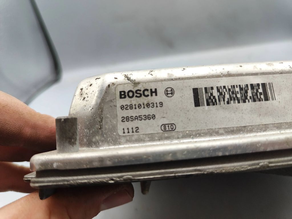 Volvo S60 2.4D Diesel 2002 Engine control unit module ECU 0281010319 