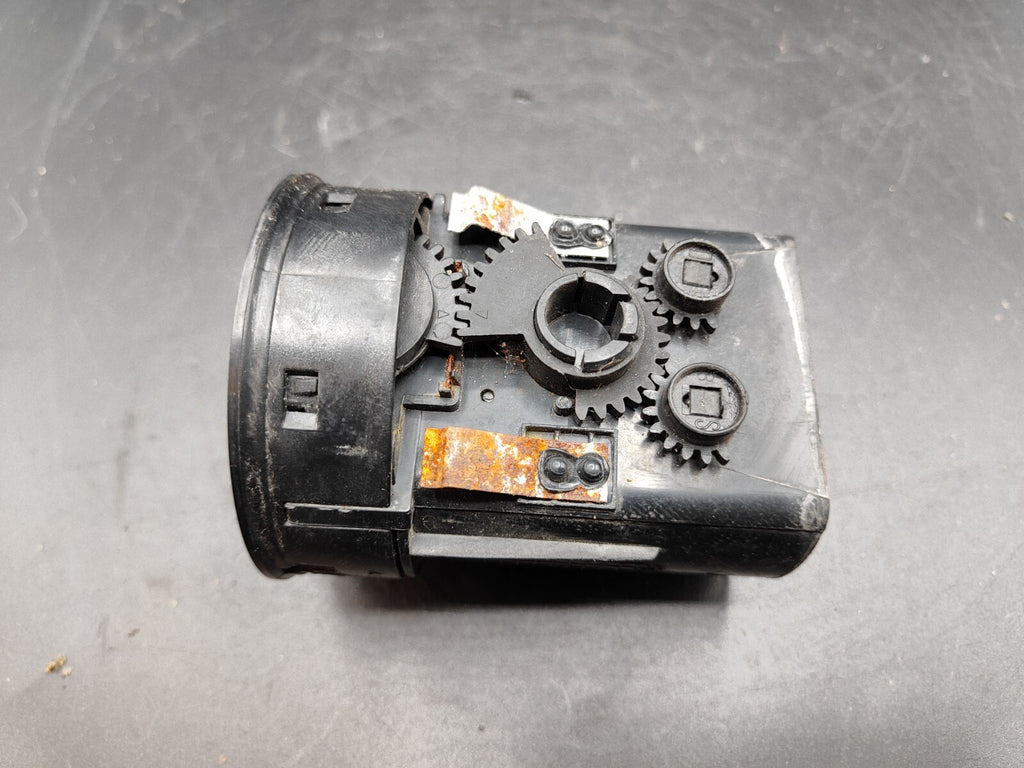 Alfa Romeo 159 1.9JTDm 88kW 2007 LHD Front Side Dash Panel Air Vent LS376630