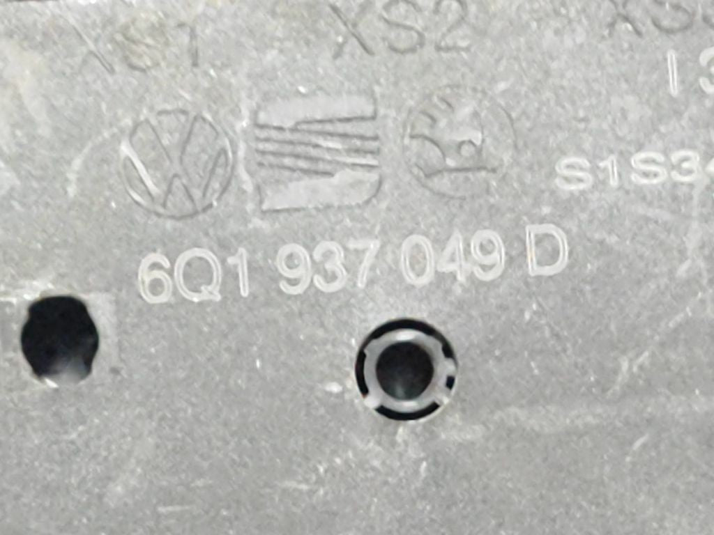 Skoda Fabia Mk1 6Y 2005 Comfort convenience body module 6Q1937049D 