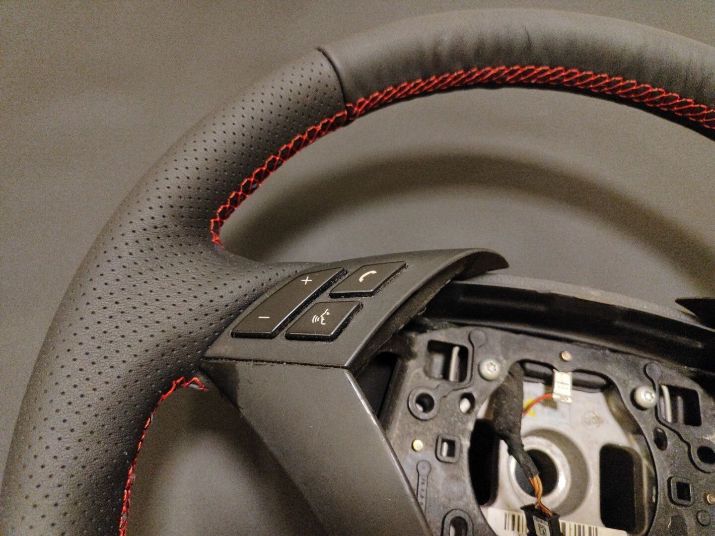 BMW 5 Series 3.0D E60 E61 Steering Wheel Red Stitch New Leather Cover