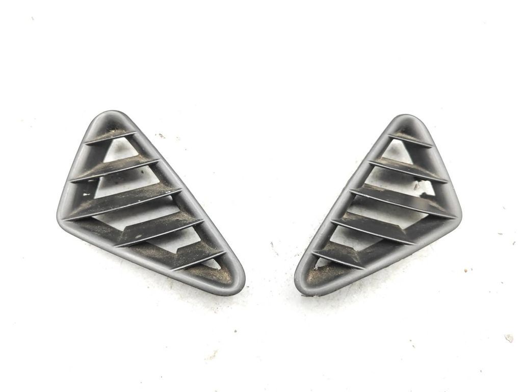 Alfa Romeo 147 Facelift 2007 Front dashboard air vent grill cover trim 