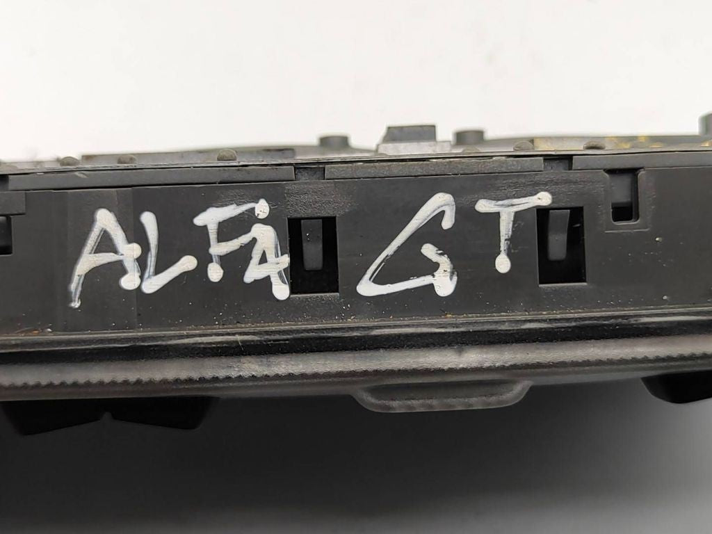 Alfa Romeo GT 2005 front seat reading dome light 1520400000 