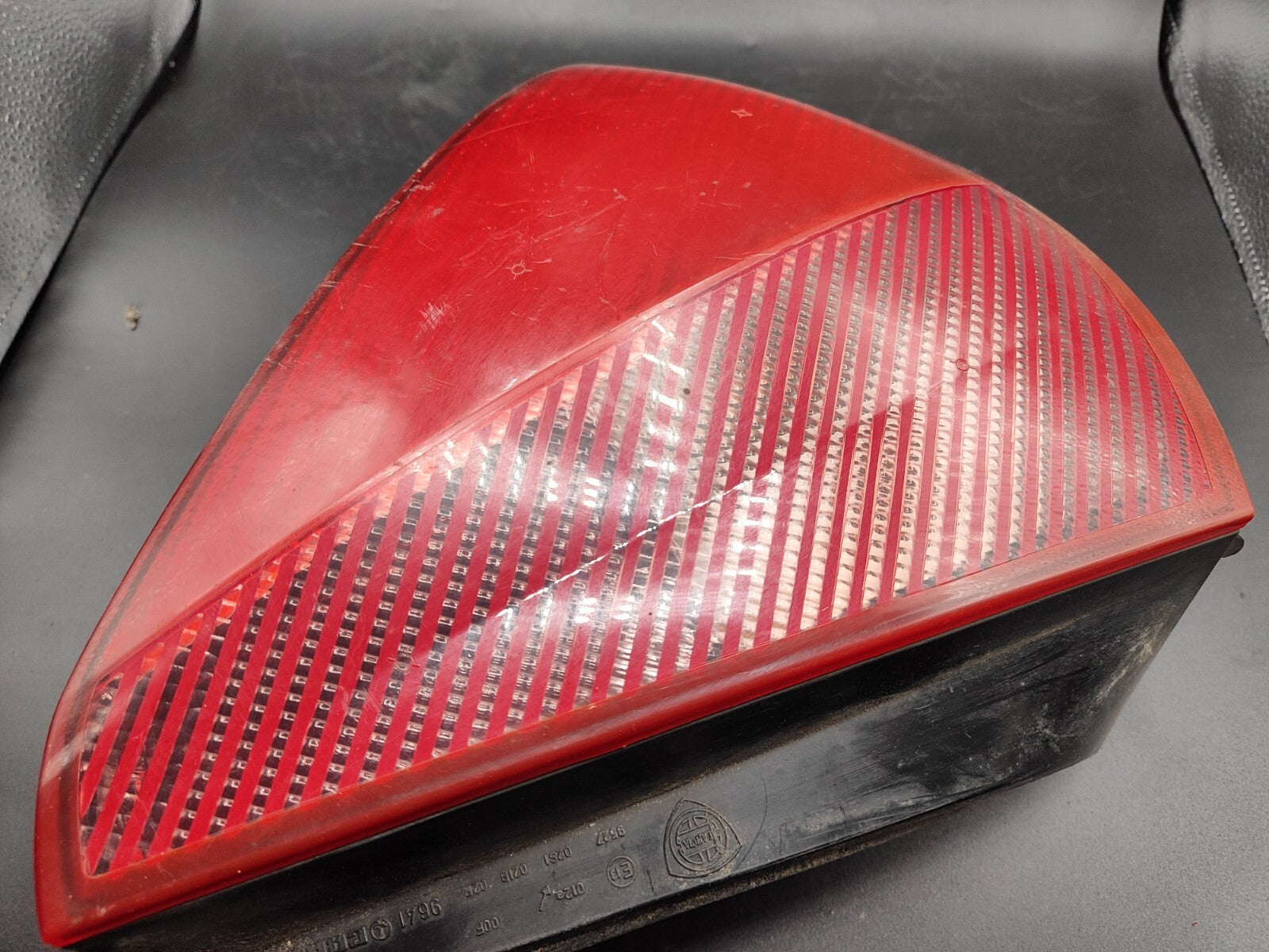 Lancia Lybra 2004 LHD Rear Left Taillight Lamp Light Assembly 38070512SX