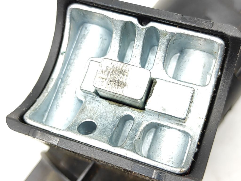 Alfa Romeo 156 2.0TS 114kW SW 2000 Petrol Ignition barrel lock with key