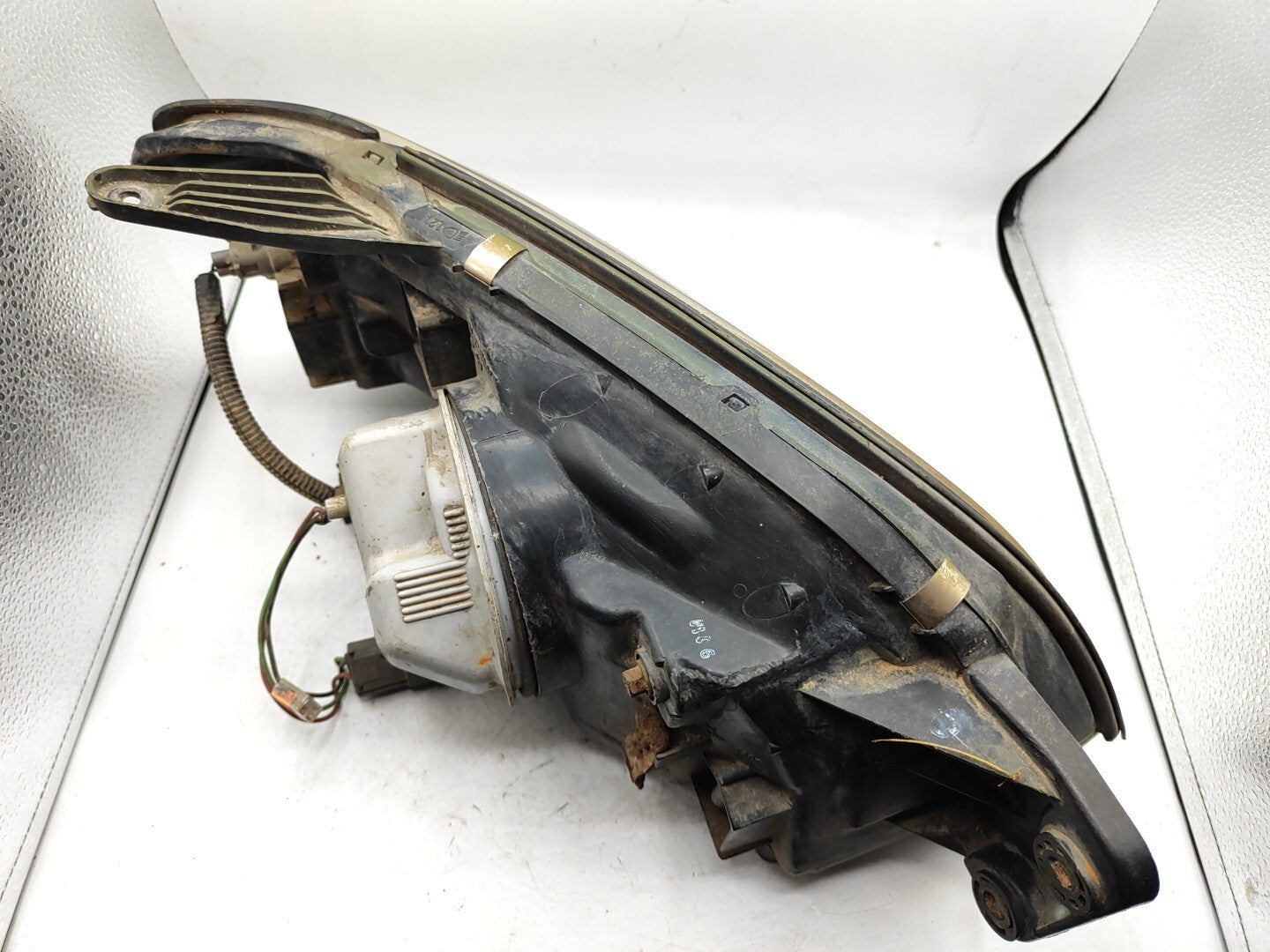 Subaru Legacy BE III 2000 LHD Front Left Side Headlight Light 10020653