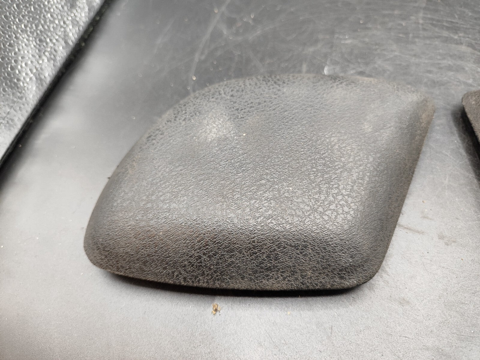 Alfa Romeo GT 1.9JTD 110kW 2008 Front Left Right Center Console Leather Trim Set