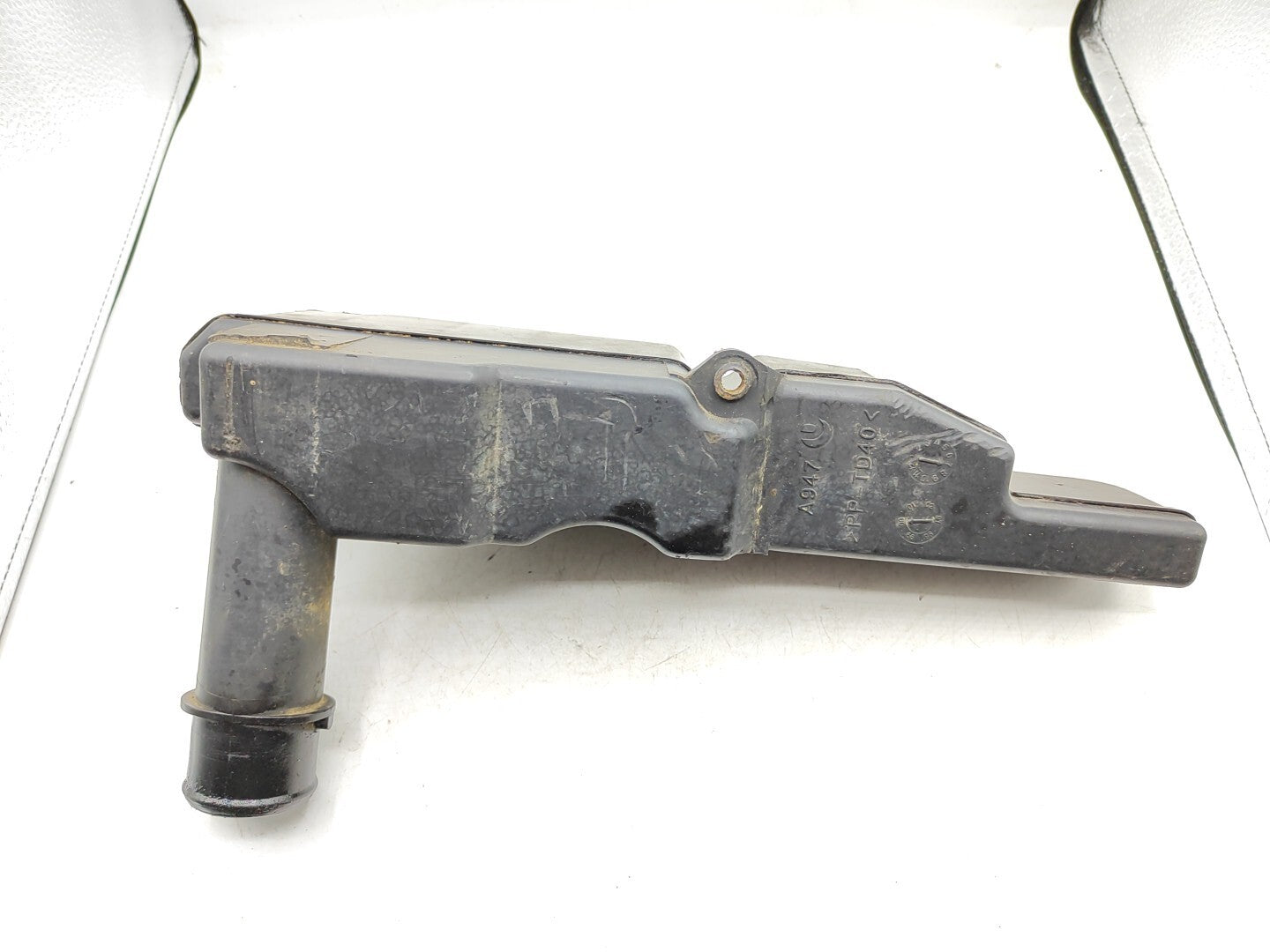 Alfa Romeo 156 1.9JTD 103kW 2002 Engine Air Intake Pipe Box Resonator 60630540