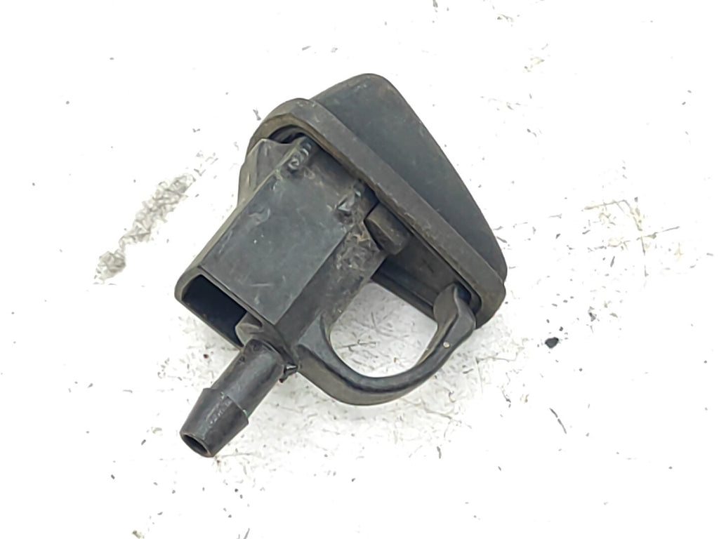Land Rover Freelander LR2 2009 Front Bonnet Hood Windshield Spray Nozzle