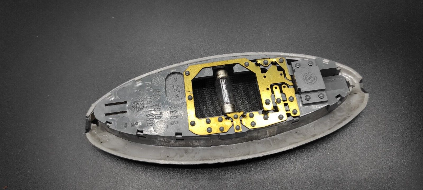 Alfa Romeo 147 / GT 1.9JTD 110kW 2006 Rear Interior Roof Reading Light 0881700