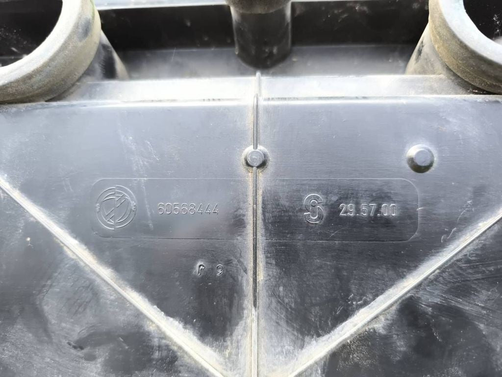 Alfa Romeo 155 1994 Rear tailgate tail light lamp 60568444 