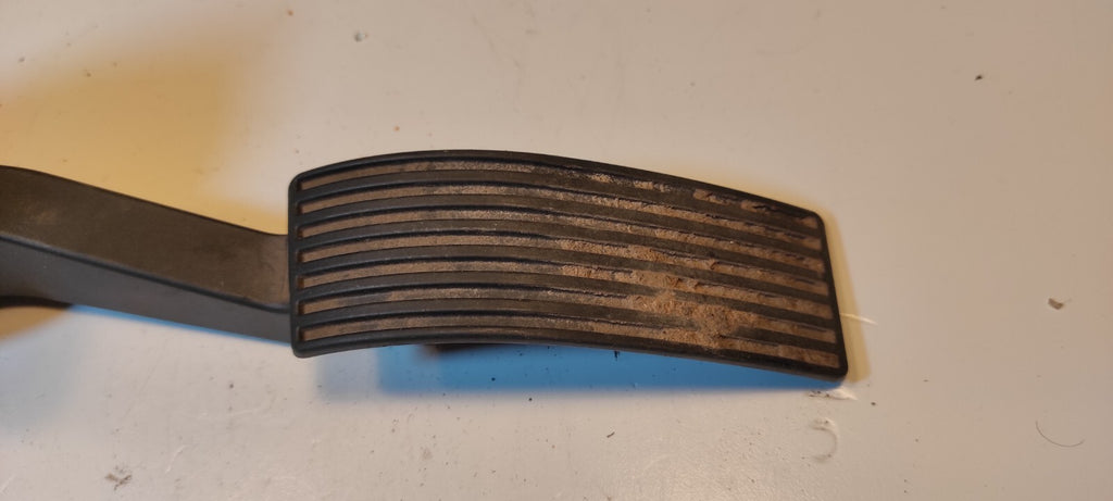 Alfa Romeo 159 1.9JTD 88kW 2008 LHD Throttle Gas Pedal 60695128