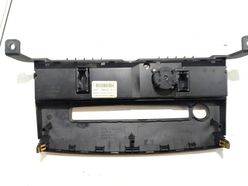 BMW 5 E60 E61 2005 Climate control unit module 6944018 