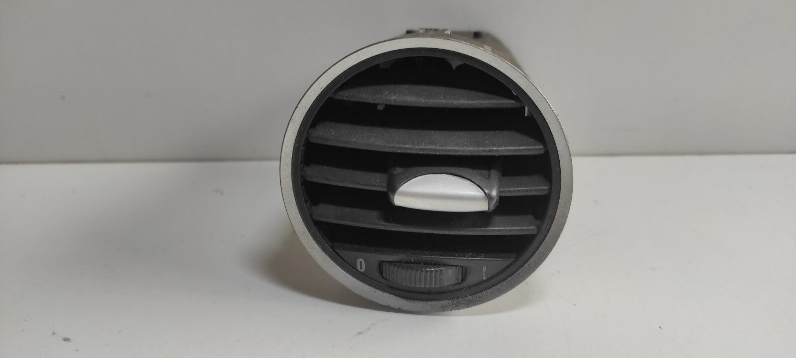 Alfa Romeo 159 1.9JTDm 88kW Diesel 2008 LHD Front Center Dash Panel Air Vent