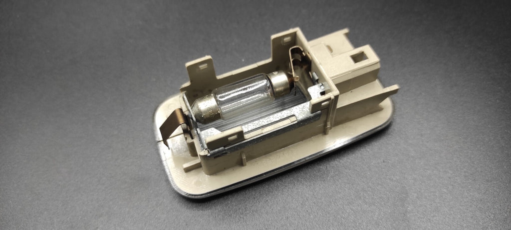 Alfa Romeo 156 2.4JTD 110kW 2001 Rear Interior Roof Reading Light 60607883