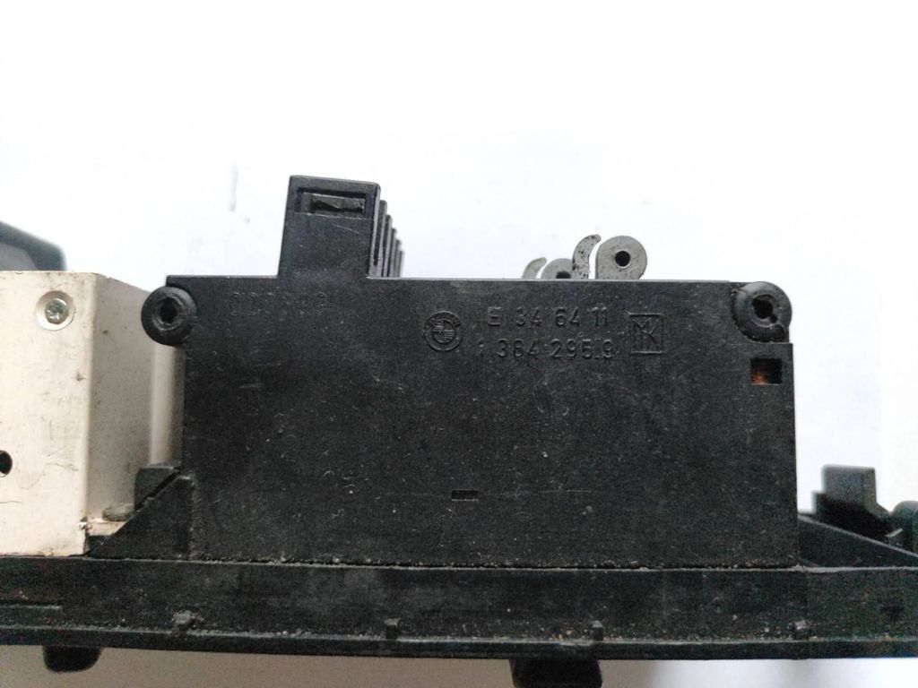 BMW 520 E34 1989 AC Climate control unit module 8351653 