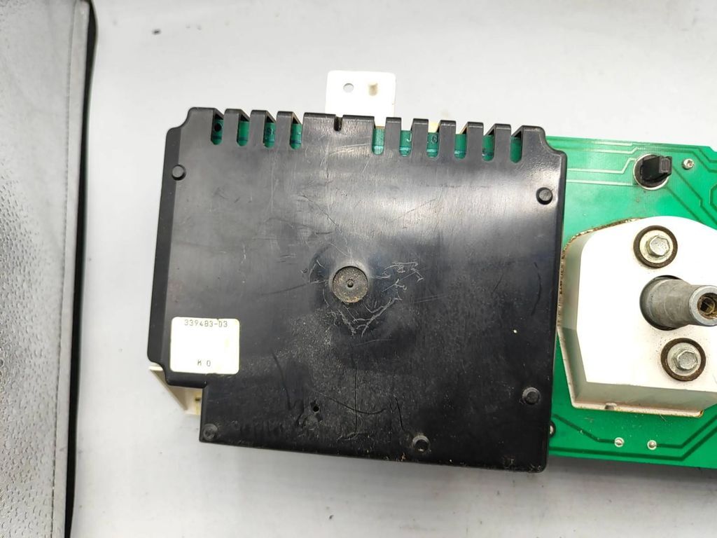 Renault 11 1990 LHD speedometer instrument cluster 9609162080 