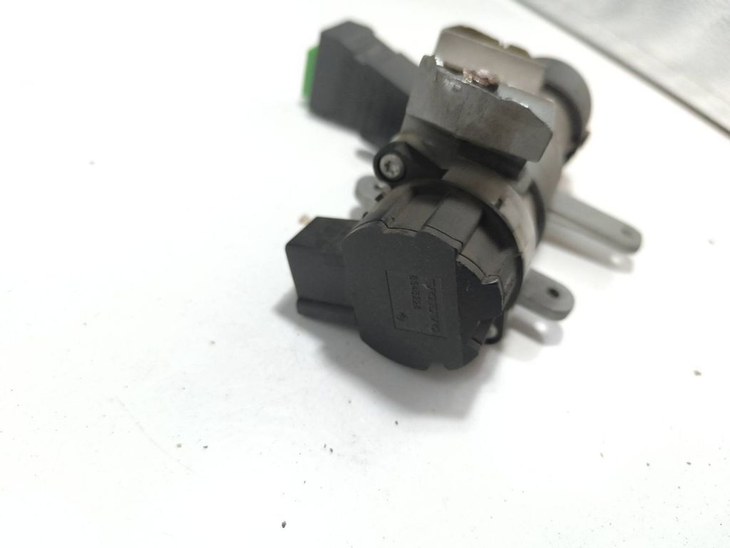 Volvo S60 2002 Diesel Ignition barrel lock 8626324 