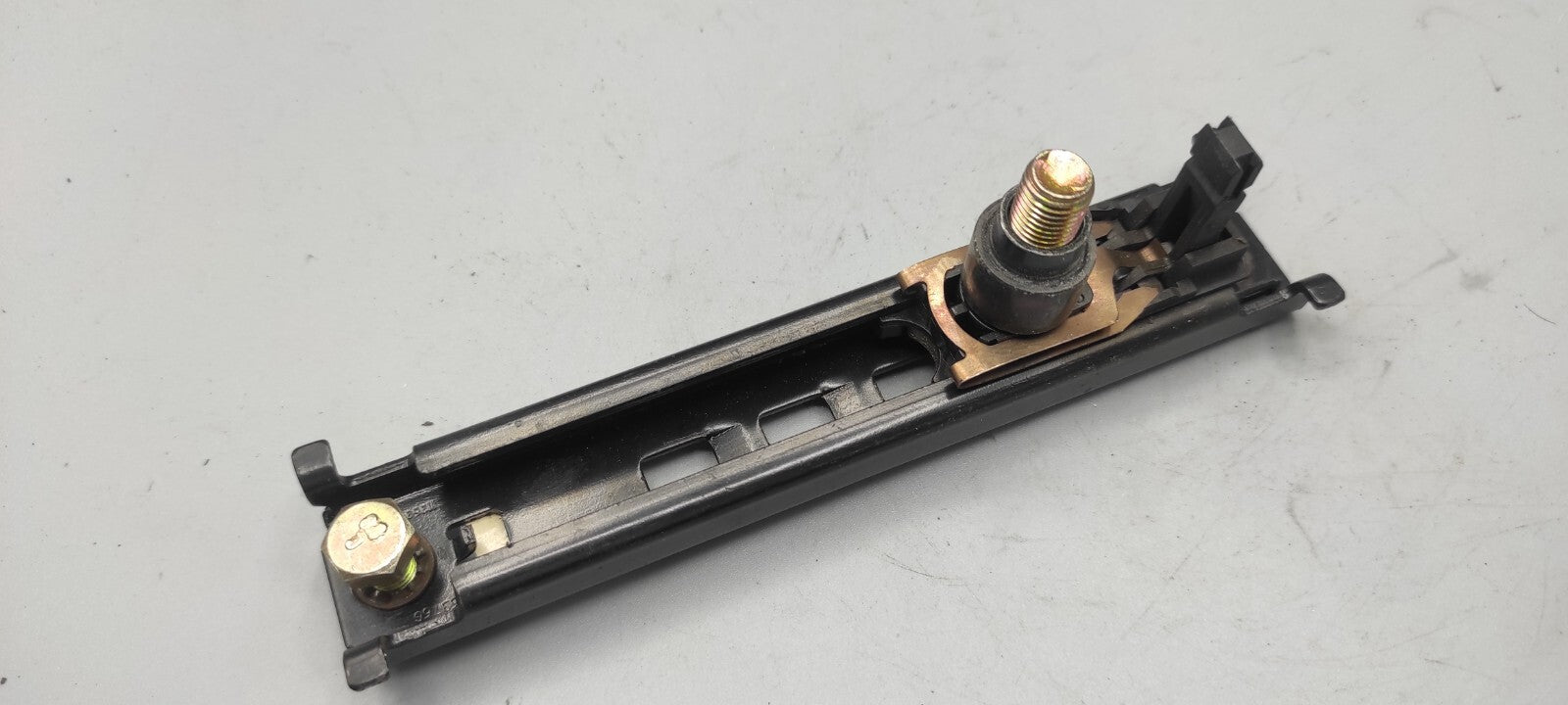 Alfa Romeo 156 2003 Rear Left Seatbelt Height Adjustment Regulator Rail