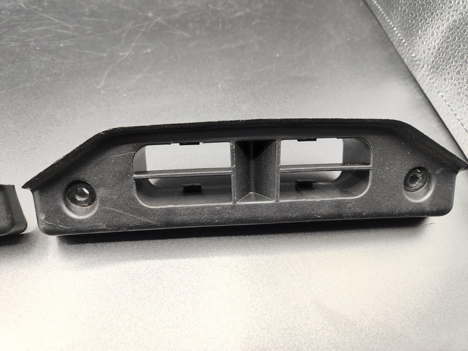 Alfa Romeo 147 1.9D JTD 85kW 2002 Ventilation Air Duct 46763190