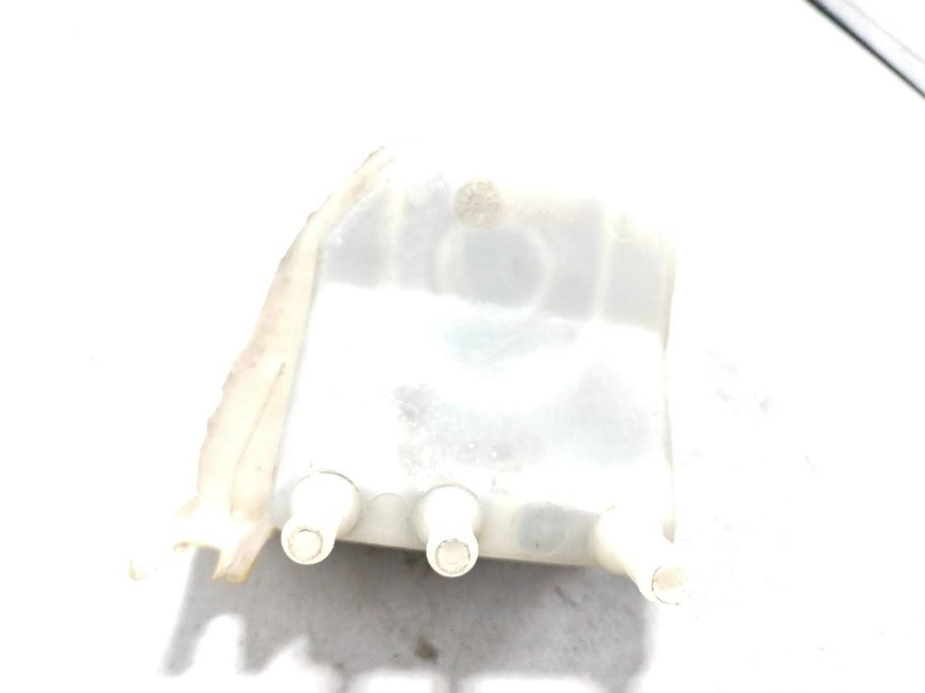 Alfa Romeo 155 1.8i 103kW 1994 Brake fluid reservoir tank 