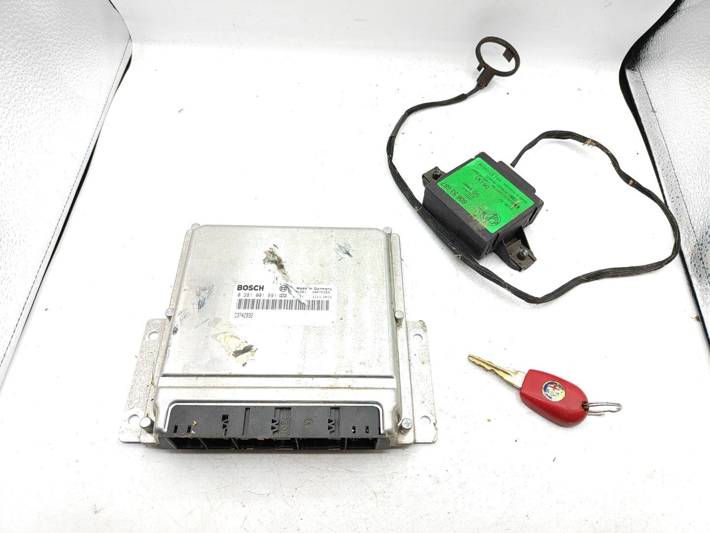 Alfa Romeo 156 1.9JTD 2000 Engine ECU Start Kit 0281001891 C374Z932 60653687