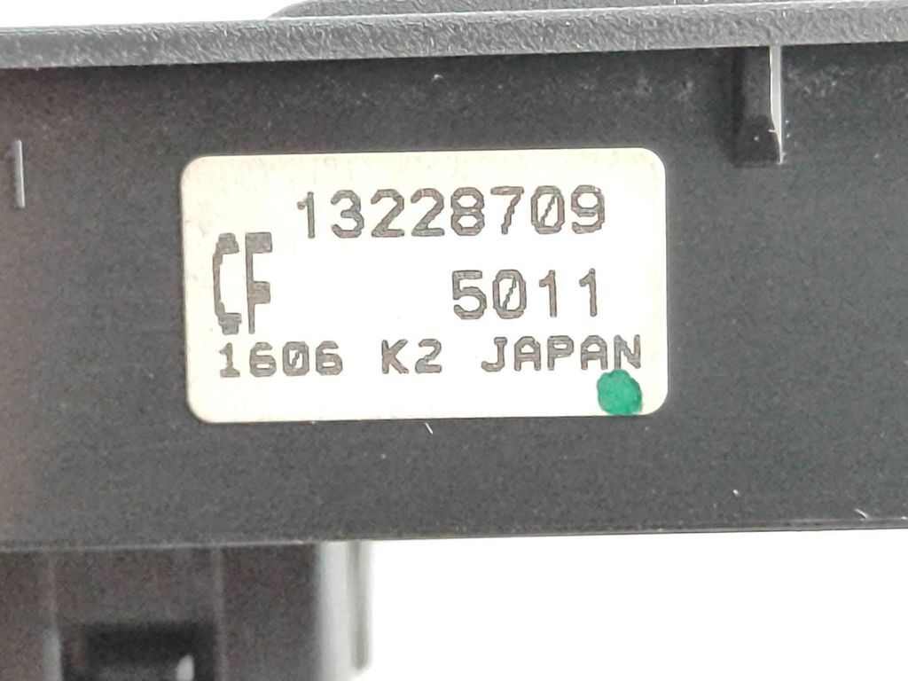 Opel Astra H 2006 Electric window control switch 13228709 