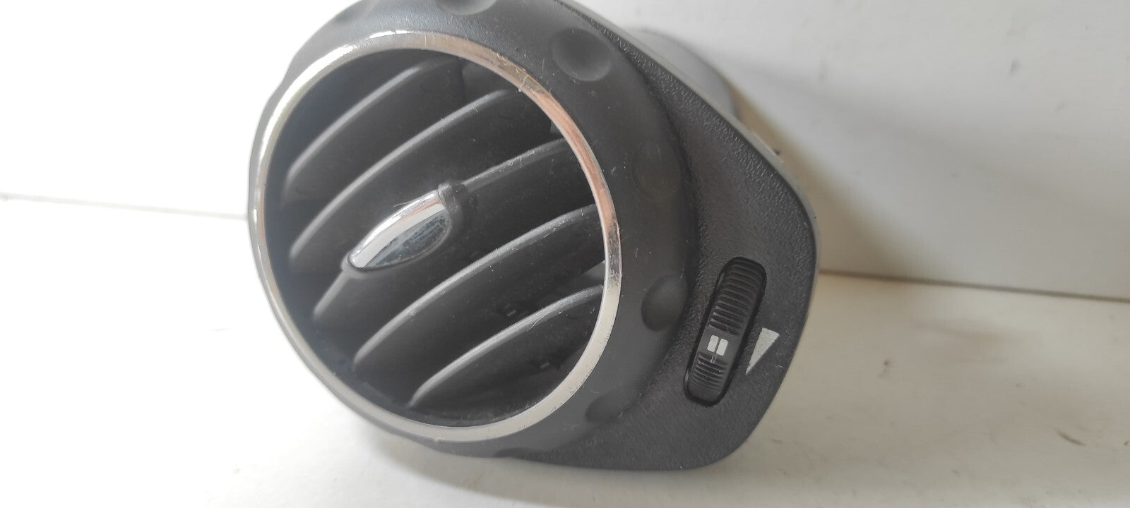 Alfa Romeo 147 1.9JTDm 85kW Diesel 2004 Front Dash Panel Air Vent Grill