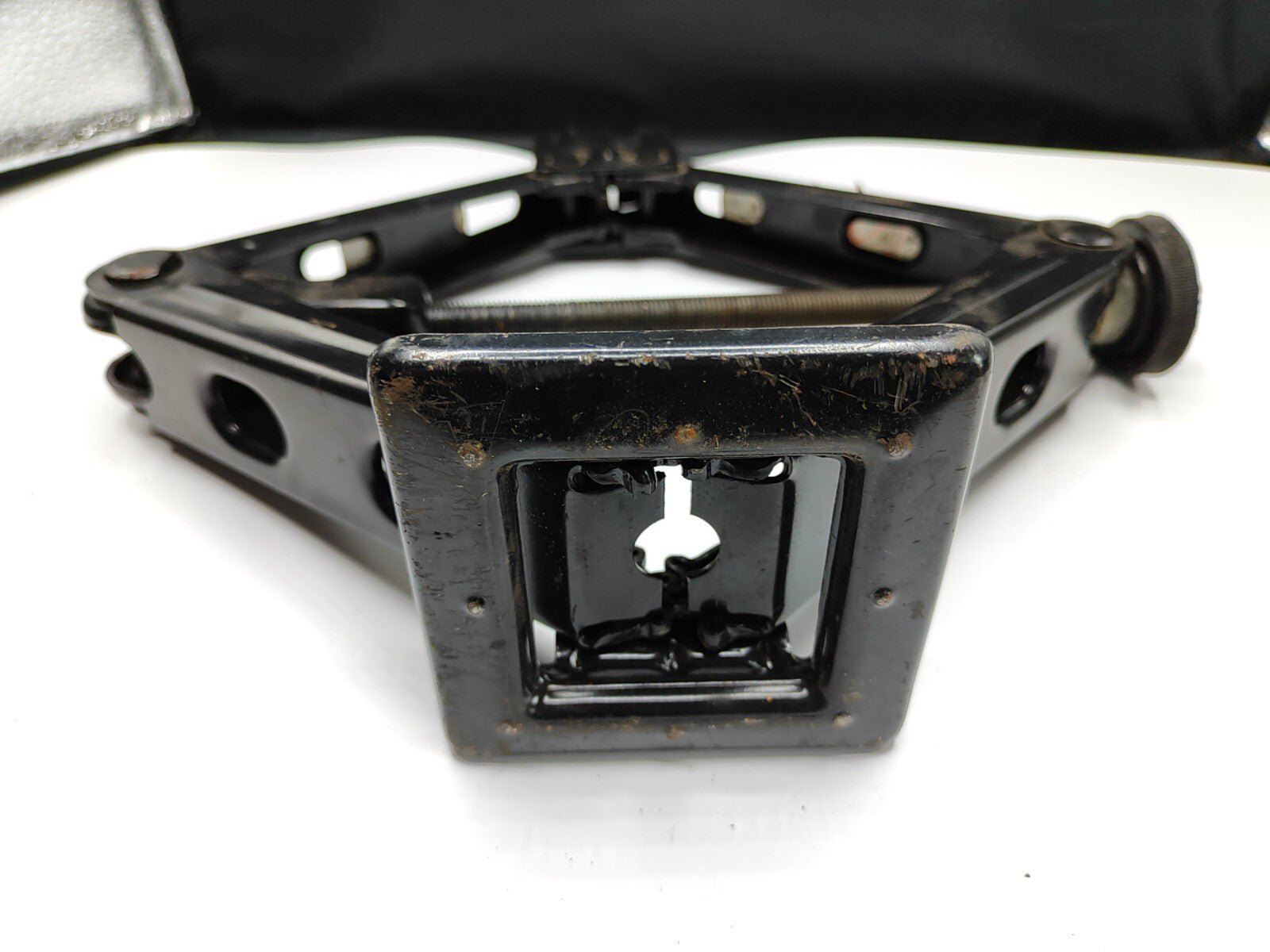 Alfa Romeo 156 Spare Wheel Tire Jack 78064