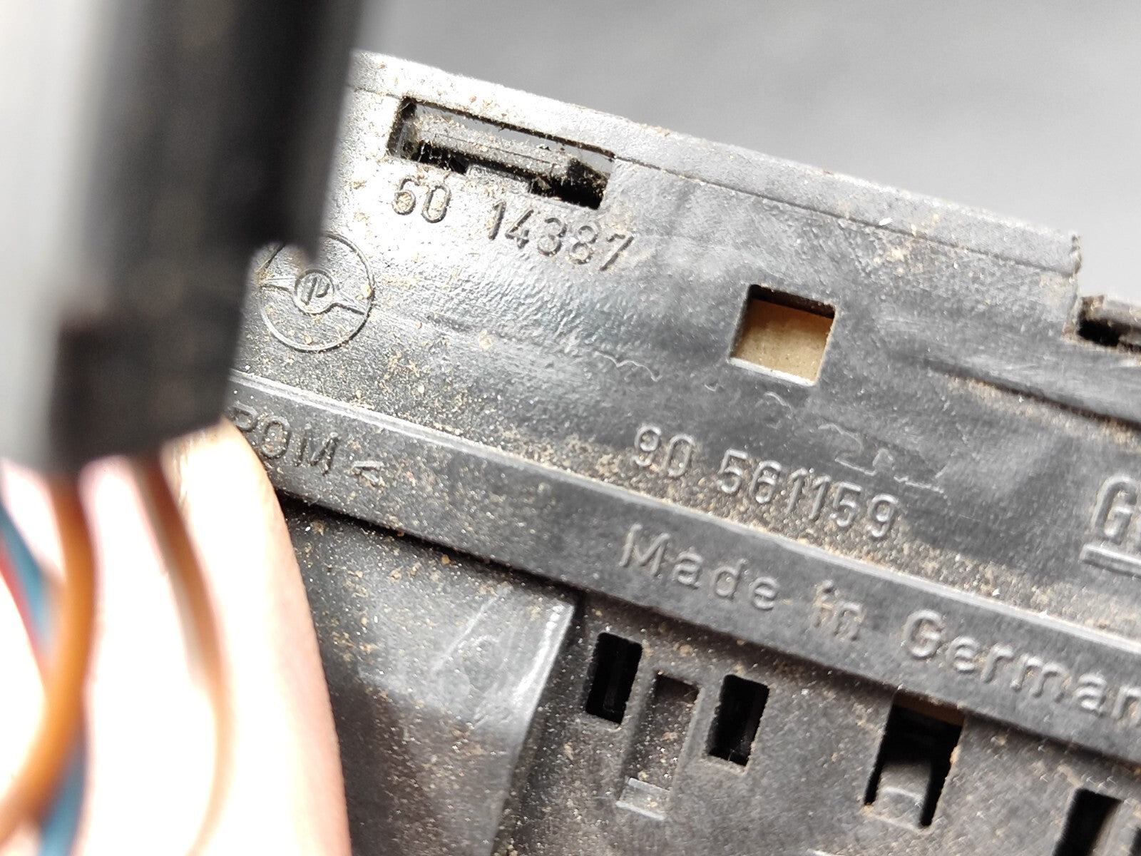 Opel Astra G 1999 Steering Wheel Switch Button 90561159