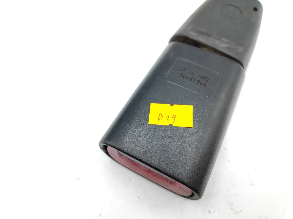 Alfa Romeo 147 1.9JTD 2003 LHD Front Right Seat Seat Belt Buckle 10448090