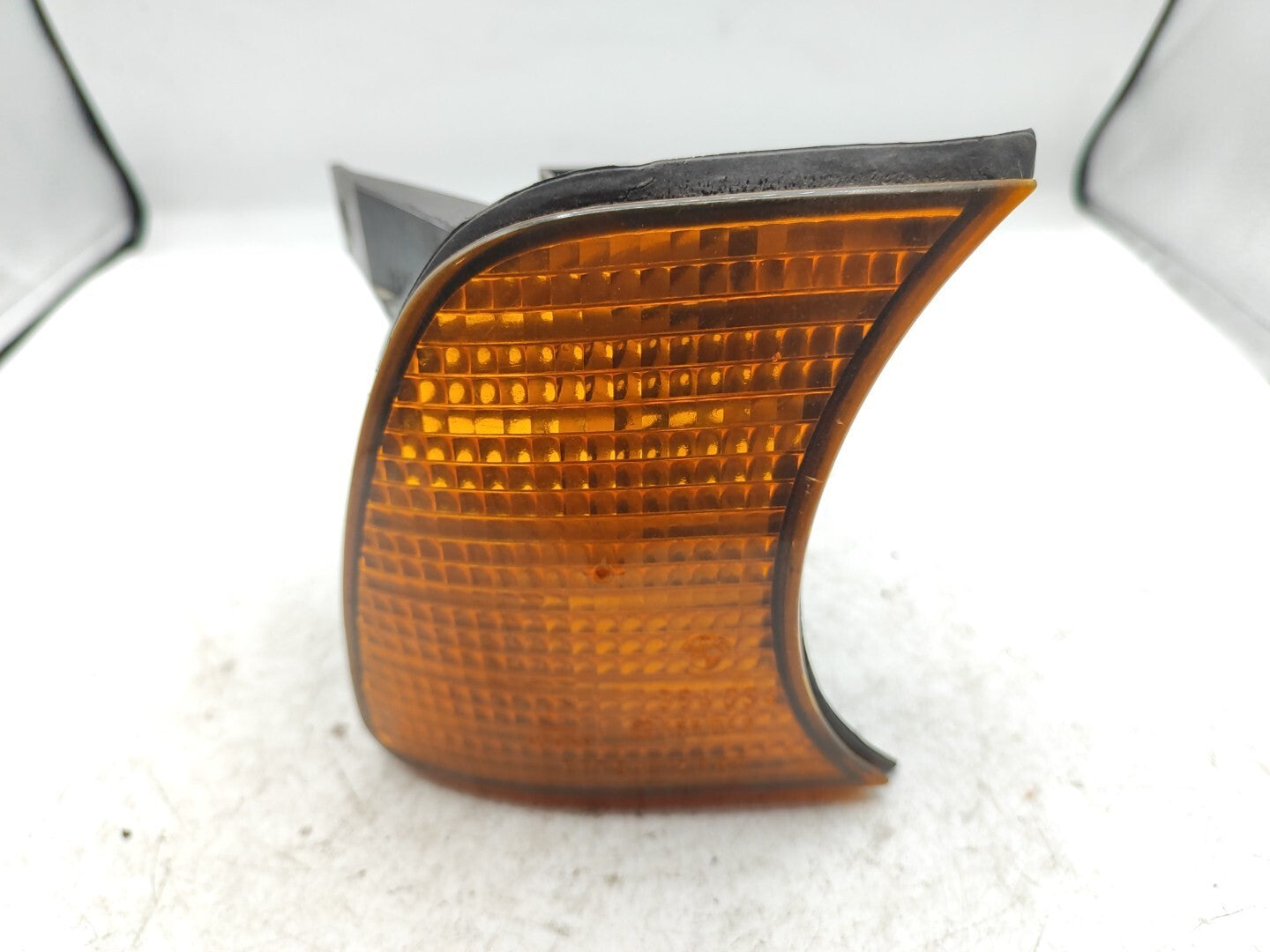 BMW 5 Series E34 525i Front Right Side Indicator Turn Light 1384034
