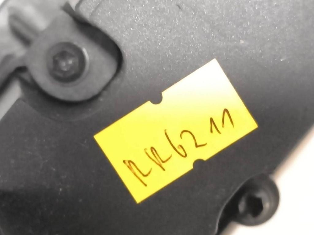 Mercedes-Benz C W203 2001 Hazard light switch 2038701710 