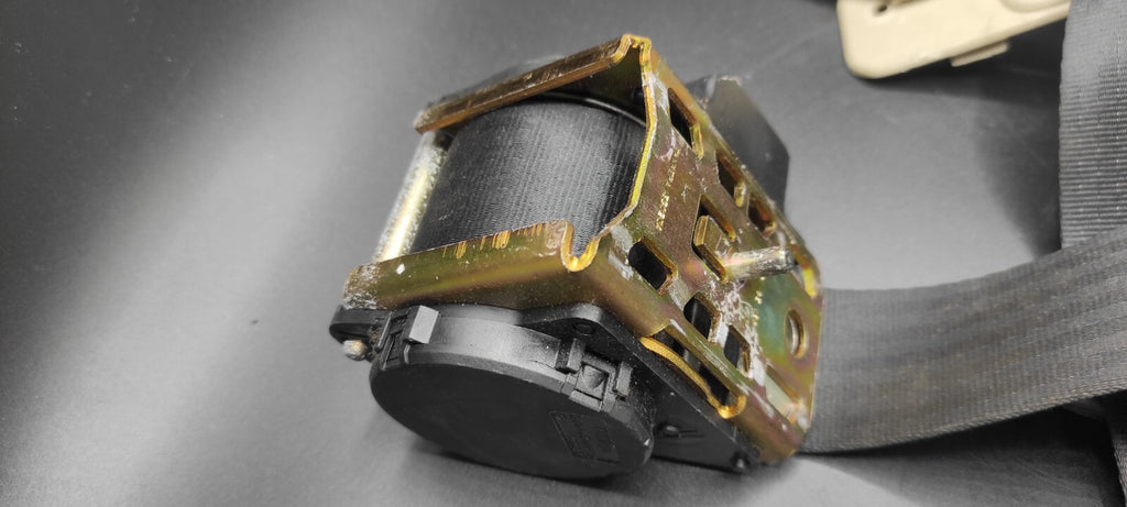 Alfa Romeo 166 2.4JTD 110kW 2001 Rear Right Seat Safety Seatbelt 044047