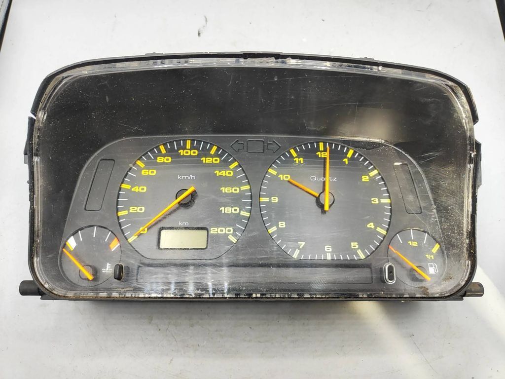 Seat Ibiza 6K1 LHD speedometer instrument cluster 87001323 