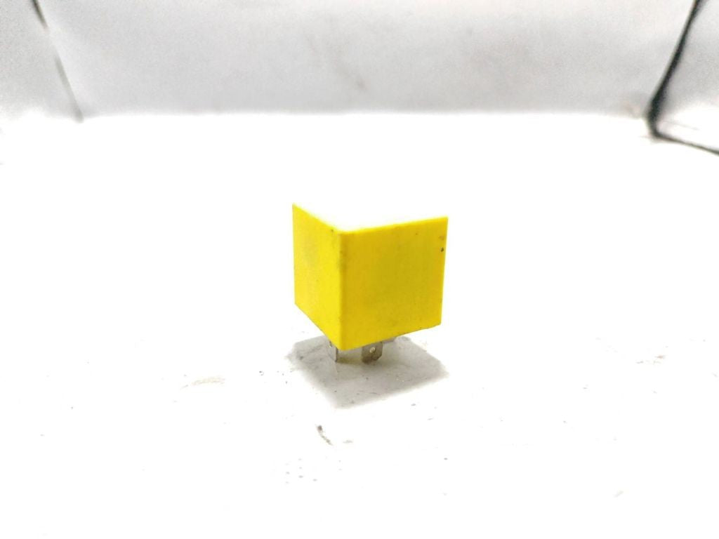 Peugeot 607 2001 relay 9638603580 