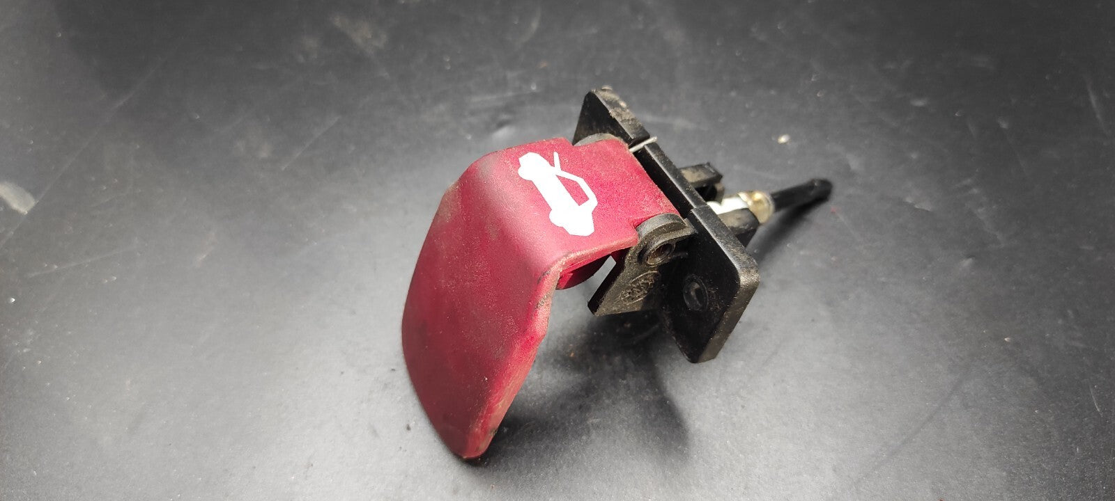 Alfa Romeo 156 147 GT JTD 2003 LHD Bonnet Hood Open Release Handle