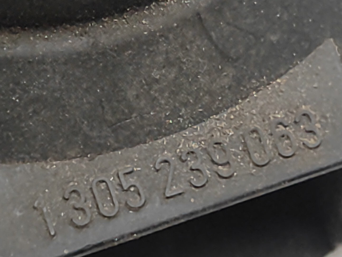 BMW 3 Series E36 325i Front Headlight Bulb Cover Cap 1387307 63121387307