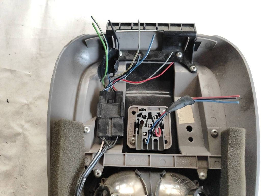 Ford Explorer 4.0 1998 Petrol front seat light F77B78519A58B 