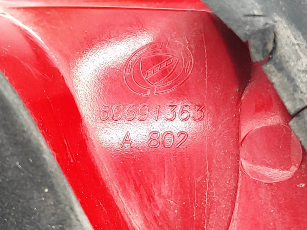 Alfa Romeo 159 2.4JTD 154kW 2008 LHD rear right side tail light lamp 60691363 