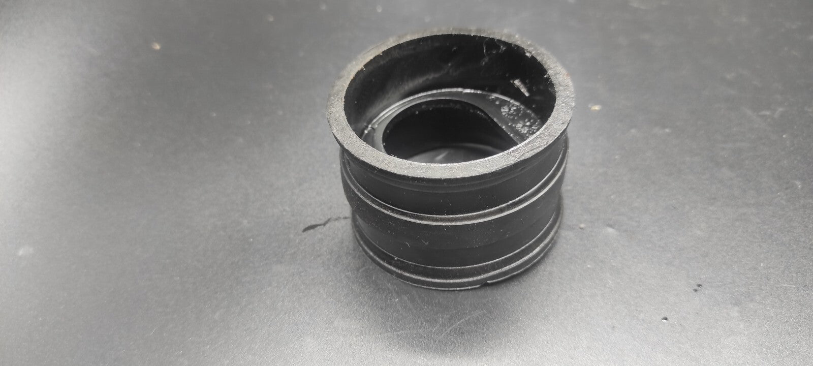 Alfa Romeo GT 2.0 JTS 122kW 2004 Petrol Engine Intake Manifold Rubber Pipe