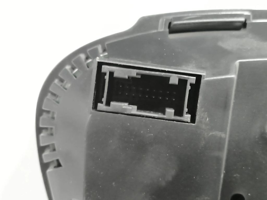 62119177253 BMW 5 E60 E61 550i 2008 Petrol speedometer instrument cluster 