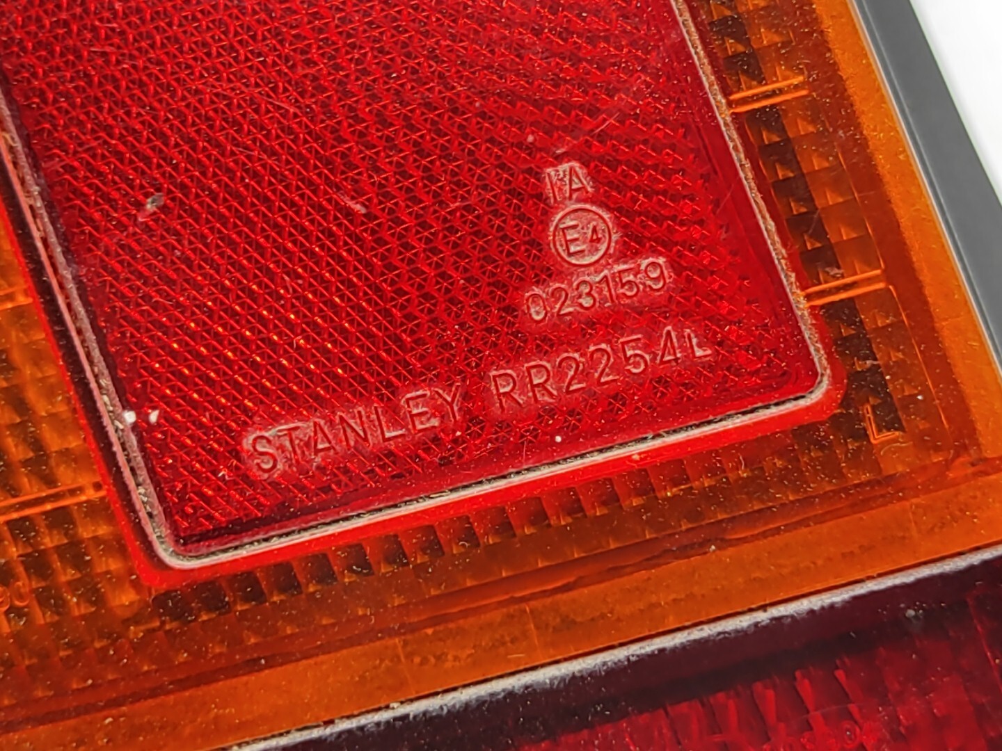 Mazda 323P 1997 LHD Rear Left Side Taillight Lamp Light RR2254L