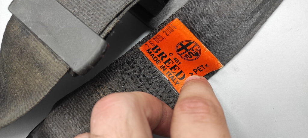 Alfa Romeo 147 1.9JTD 2005 Rear Center Seat Seat Belt 049073 E2049073 C481