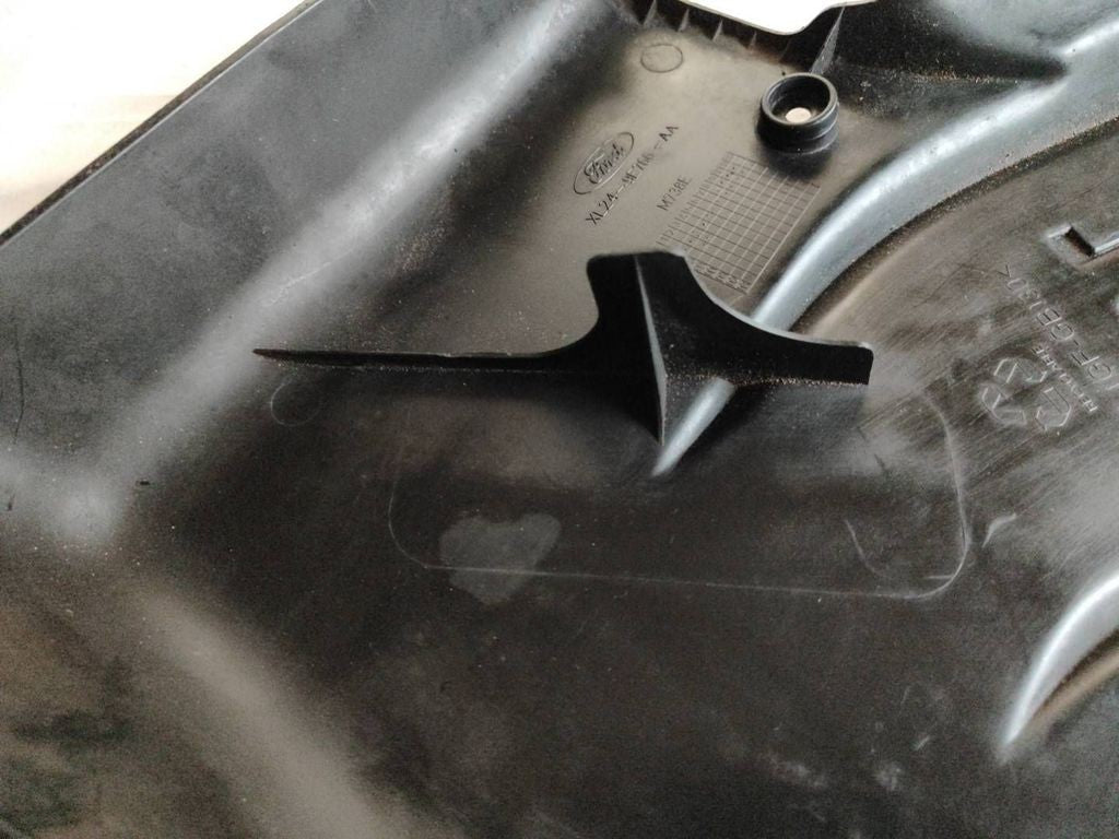 Ford Explorer 4.0 1998 Petrol Top engine cover trim XL249E766AA 