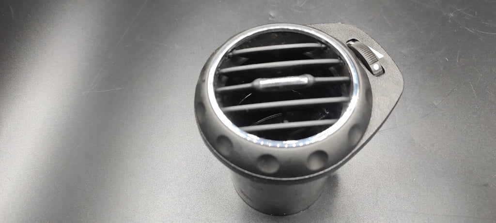 Alfa Romeo 147 GT 1.9JTD 2006 Front Right Dashboard Panel Side Air Vent Grill