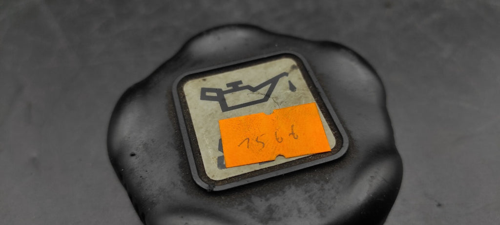 Alfa Romeo 147 1.9JTD 85kW 2004 Diesel Engine Oil Filler Cap